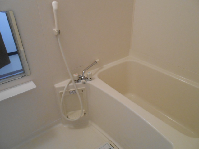 バス・シャワールーム　バス・トイレ各独立