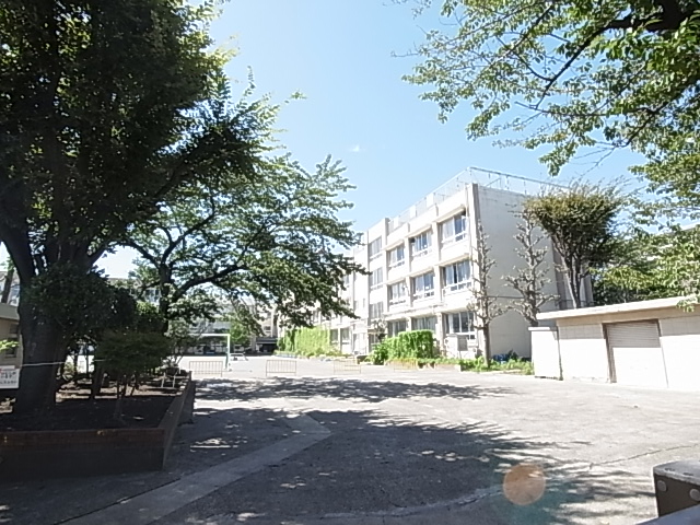小学校　葛飾区立西亀有小学校（小学校）まで395m