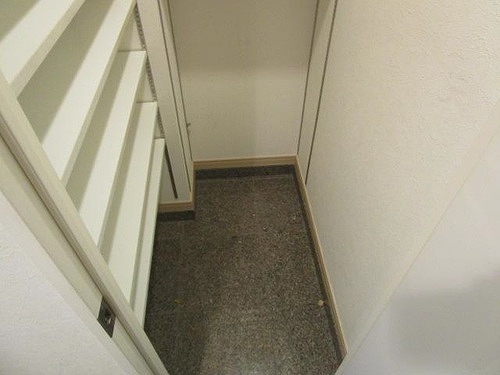 玄関　シューズクローク