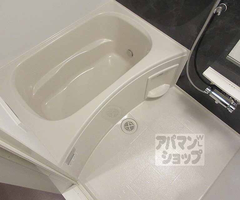 バス・シャワールーム　ゆったりバスルームです！