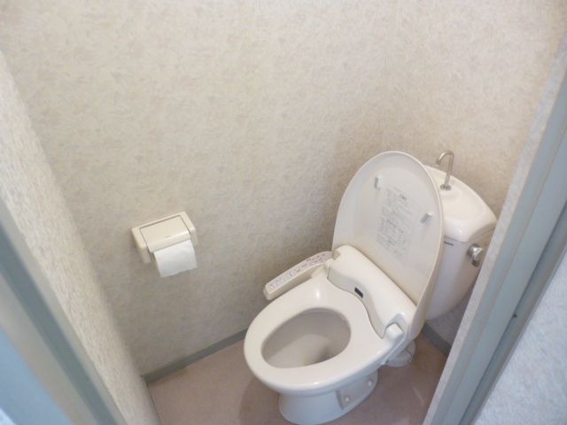 トイレ　ウォシュレットついてます☆