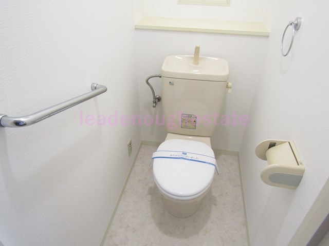 プリモ中宮のトイレ写真