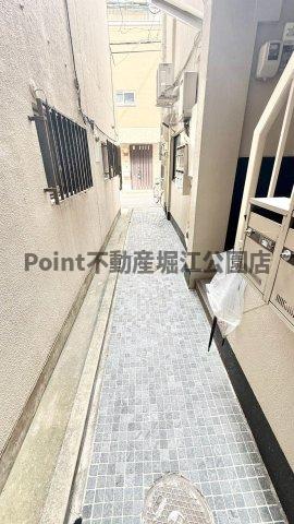 地下鉄谷町線 谷町四丁目駅 徒歩2分 5階建 築51年の外観写真