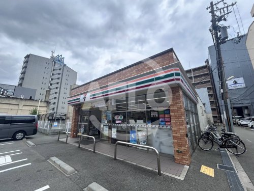 コンビニ　セブン-イレブン 大阪東中島3丁目店（コンビニ）まで200m