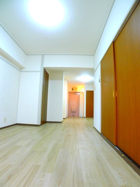 地下鉄東山線 池下駅 徒歩3分 6階建 築48年の居間写真