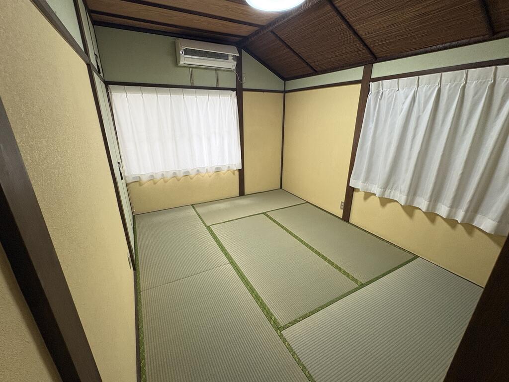 旗の台6丁目戸建の居間写真