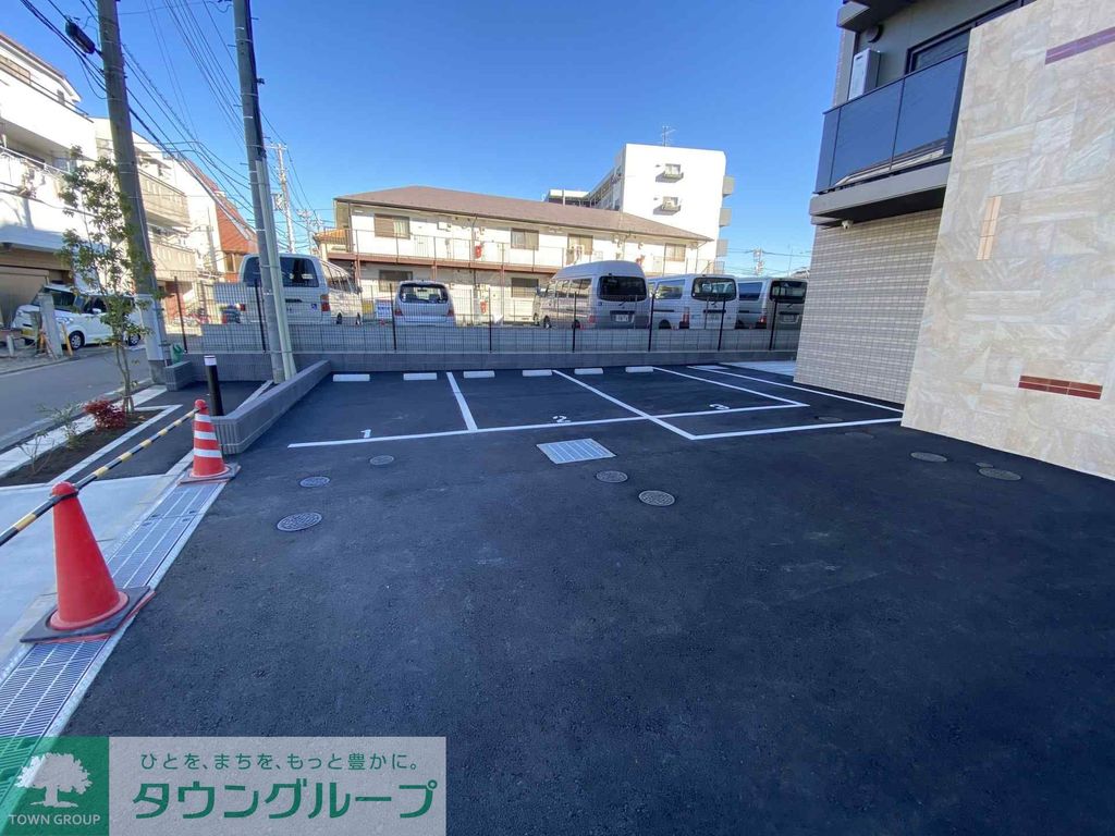 駐車場　駐車場