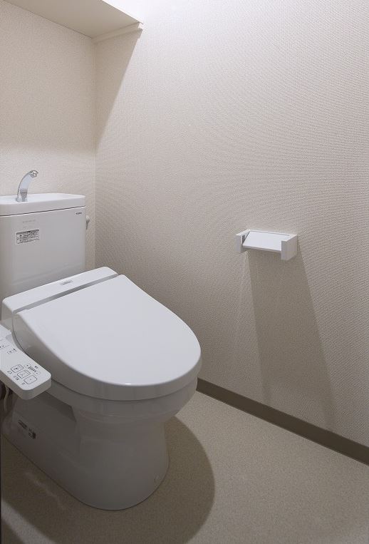 地下鉄千日前線 新深江駅 徒歩5分 3階建 築9年のトイレ写真