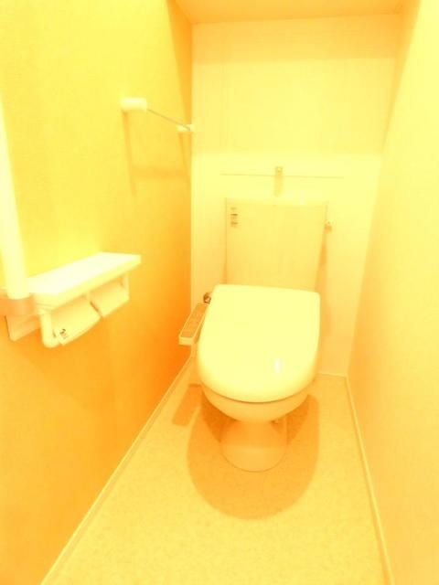 ＪＲ高崎線 深谷駅 徒歩28分 3階建 築7年のトイレ写真
