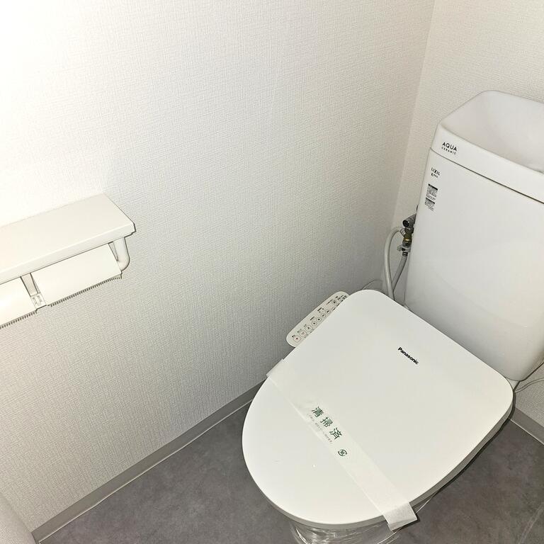トイレ　別部屋の参考写真です