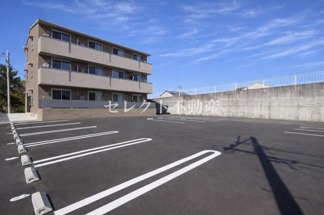 駐車場　【サザンシャトー古城】