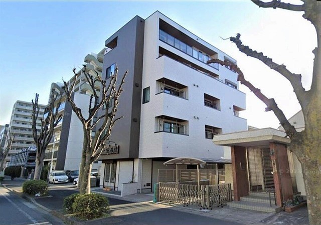 建物外観　５階建ての賃貸マンション