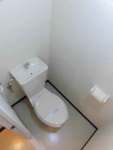 トイレ　※同タイプ参考写真※