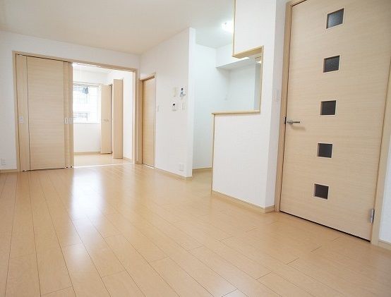 居室・リビング　リビングです　以下別号室参考写真です