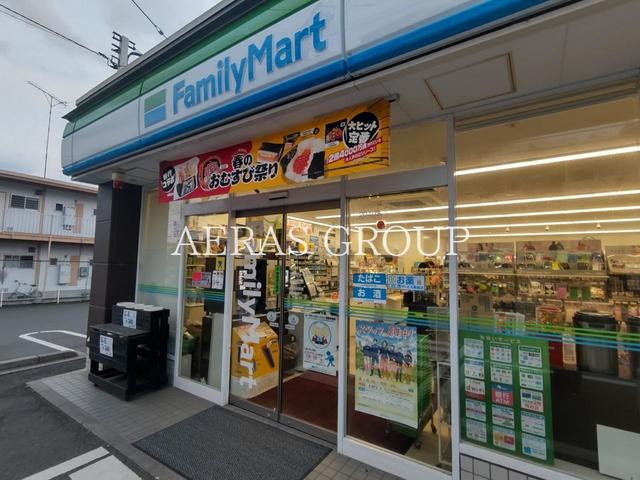コンビニ　ファミリーマート 新井町店（コンビニ）まで729m