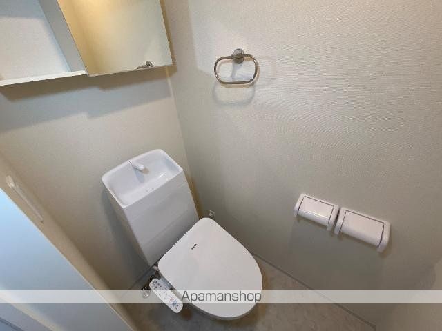 開成町古田島アパート工事のトイレ写真