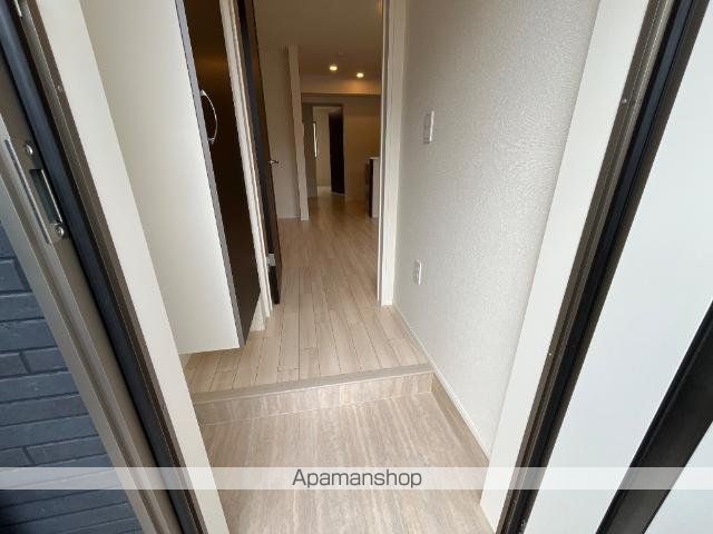 開成町古田島アパート工事の玄関写真