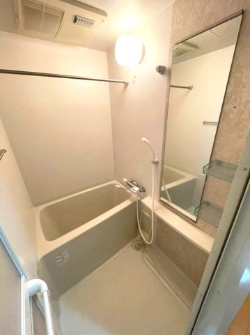 バス・シャワールーム　同物件別部屋