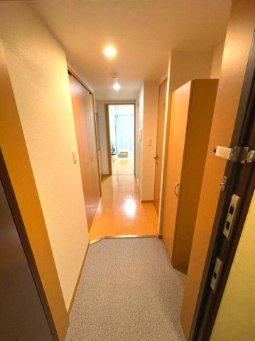 玄関　同物件別部屋