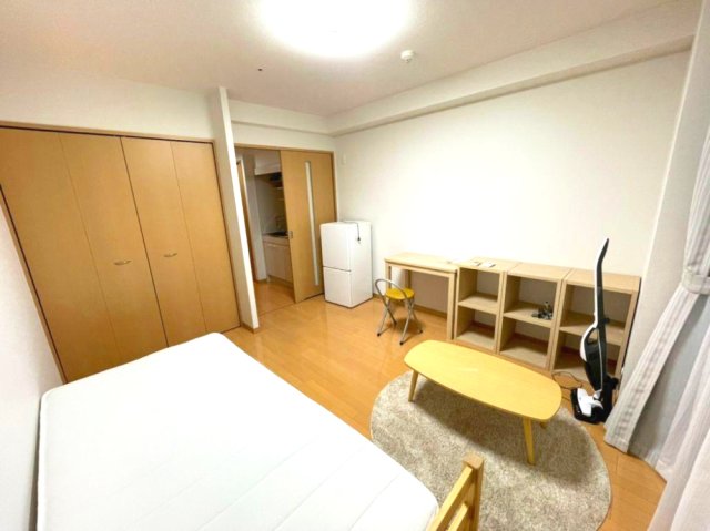 居室・リビング　同物件別部屋