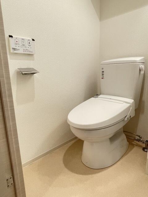 トイレ　同タイプ参考写真