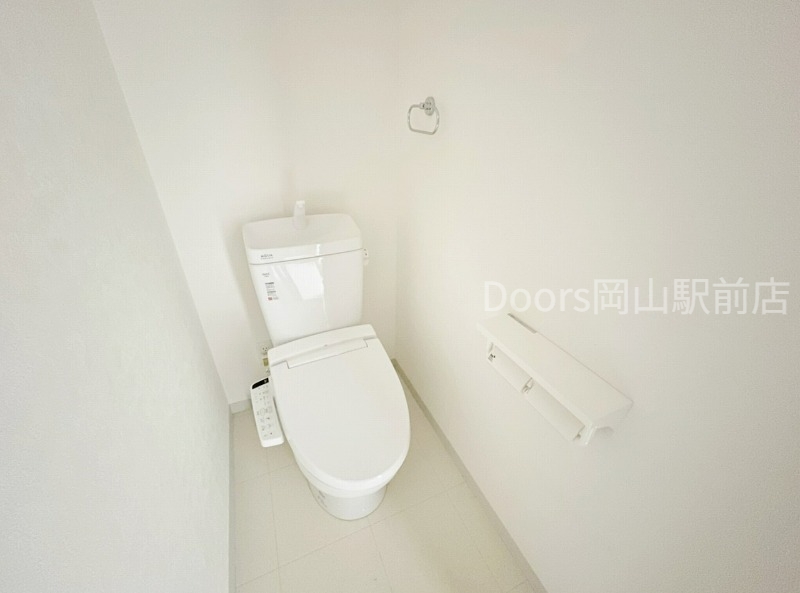 ＪＲ山陽本線 岡山駅 徒歩9分 6階建 築8年のトイレ写真