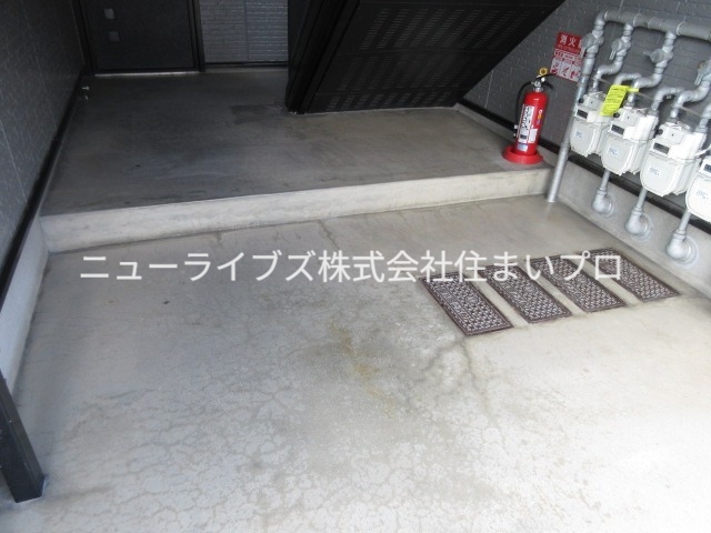 京阪本線 香里園駅 徒歩16分 2階建 築27年の外観写真