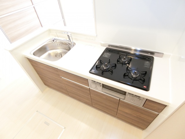 キッチン　3口ガスシステムキッチン