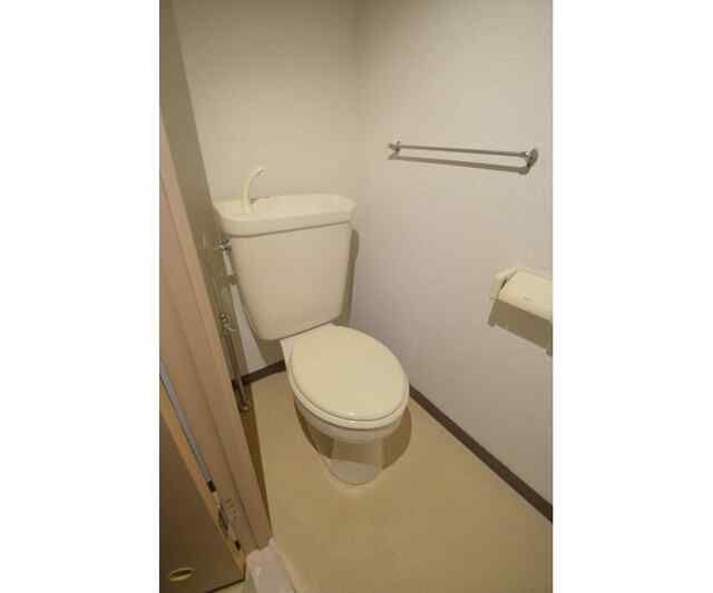ＪＲ京浜東北線 川口駅 徒歩9分 3階建 築31年のトイレ写真