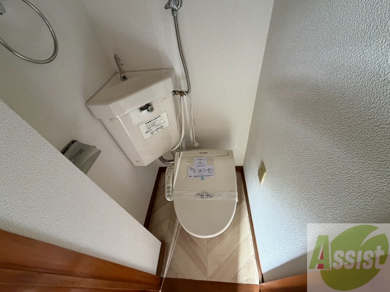 地下鉄南北線 北２４条駅 徒歩6分 3階建 築37年のトイレ写真