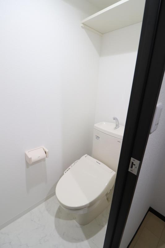山陽新幹線 東広島駅 徒歩7分 10階建 築6年のトイレ写真