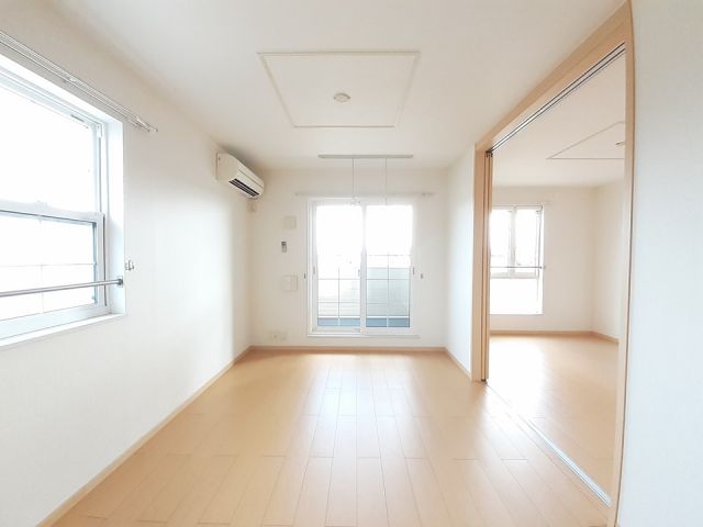 レオンIIAの居間写真
