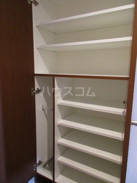 S-FORT船橋塚田の玄関写真