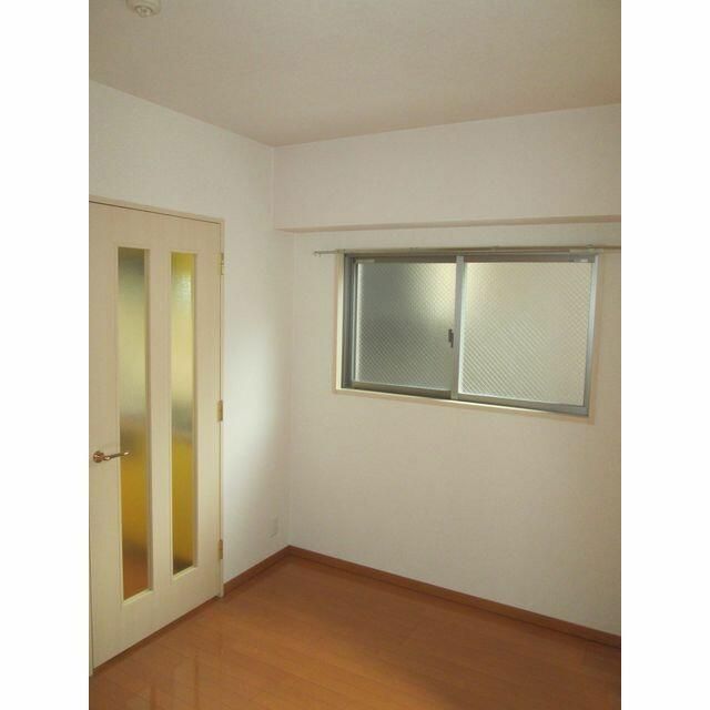 京王線 府中駅 徒歩3分 11階建 築20年の居間写真