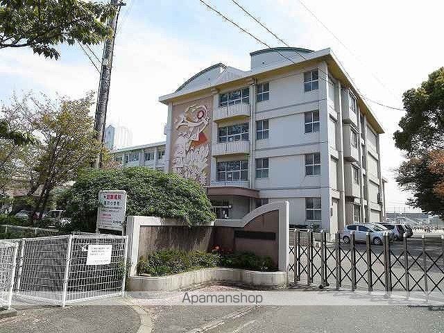 小学校　豊府小学校（小学校）まで550m