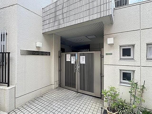エントランス　サニーハイツ西日暮里　荒川区西日暮里２