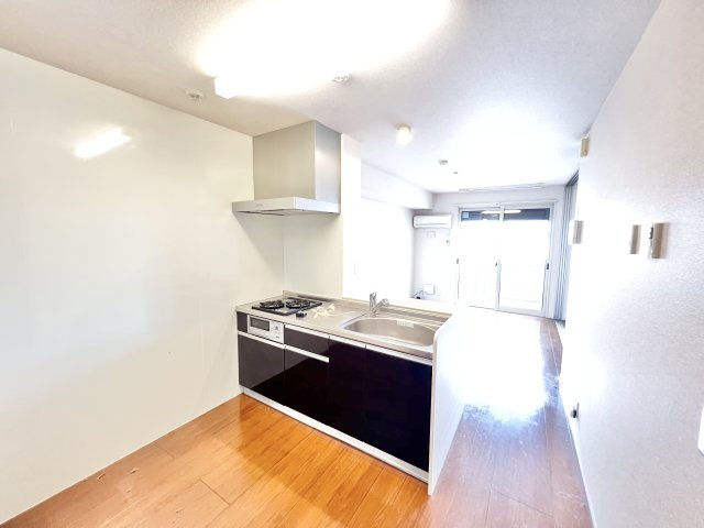 キッチン　※別部屋参考写真