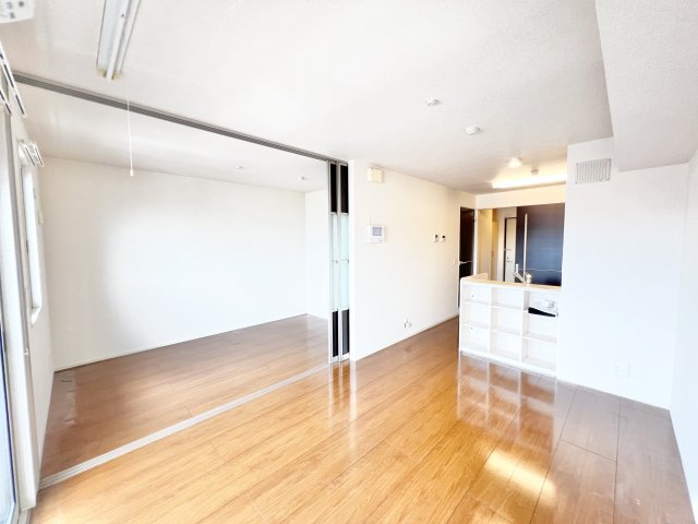 居室・リビング　※別部屋参考写真