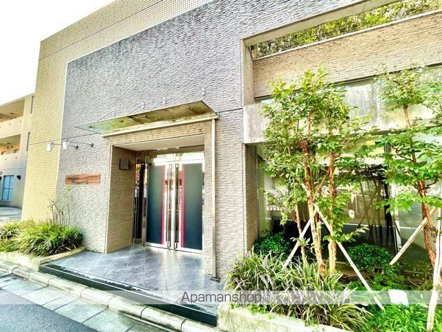 レジディア西新宿IIの外観写真