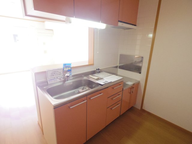 ＪＲ桜井線 長柄駅 徒歩15分 3階建 築22年のキッチン写真