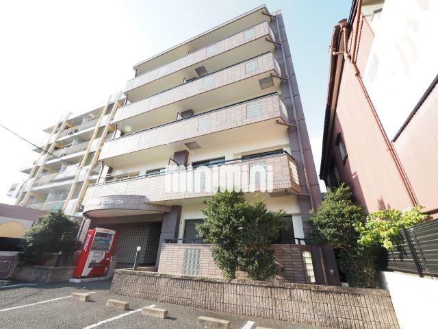 建物外観　ＲＣ造、エレベーター付き。
