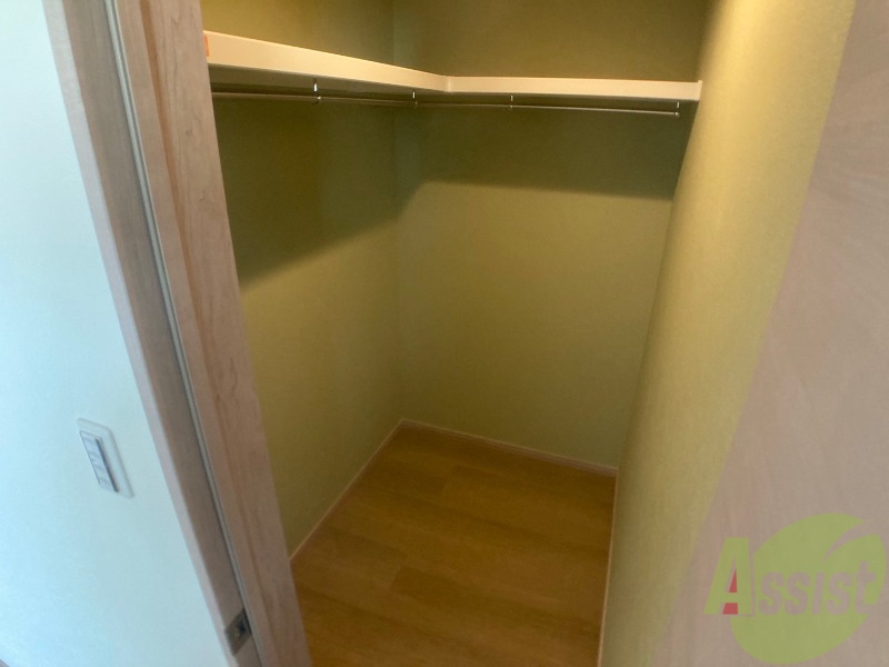 収納　寝室の収納です。部屋がすっきり片付きます。