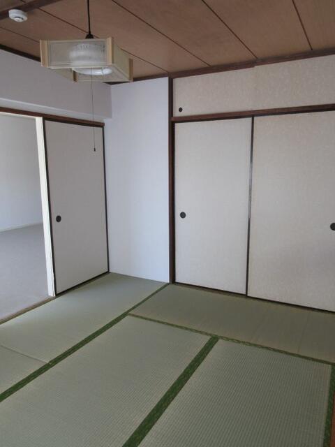 我孫子ビレジ 7号棟の居間写真