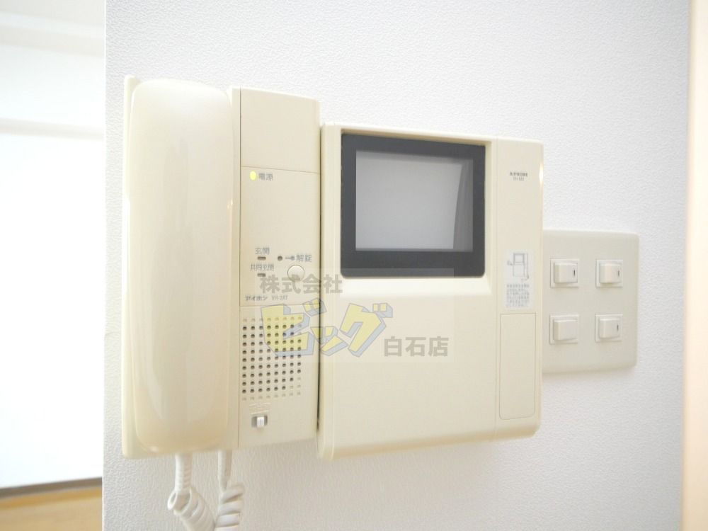 セキュリティ　モニター付きインターホン完備しています♪