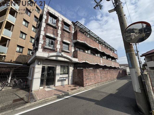 建物外観　オートロック付き