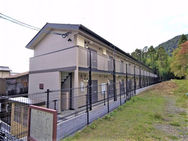 京都鷹峯の建物外観