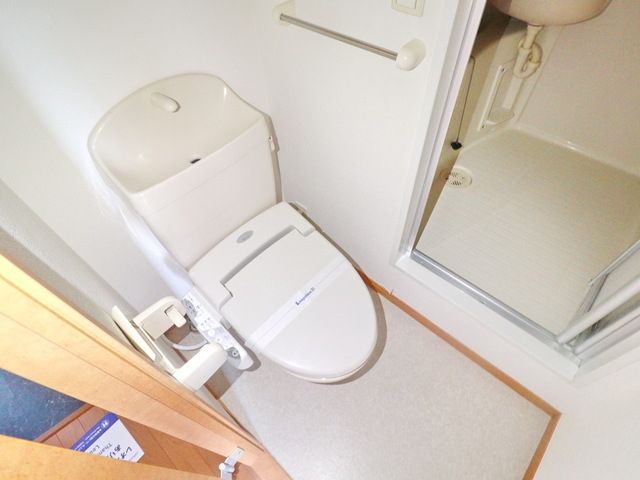【横浜市緑区中山のアパートのトイレ】