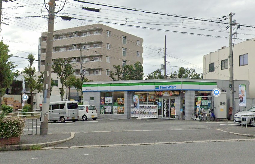 コンビニ　ファミリーマート南吹田五丁目店（コンビニ）まで350m