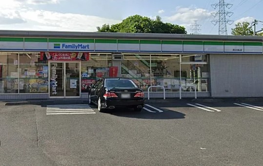 コンビニ　ファミリーマート港北大倉山店（コンビニ）まで168m