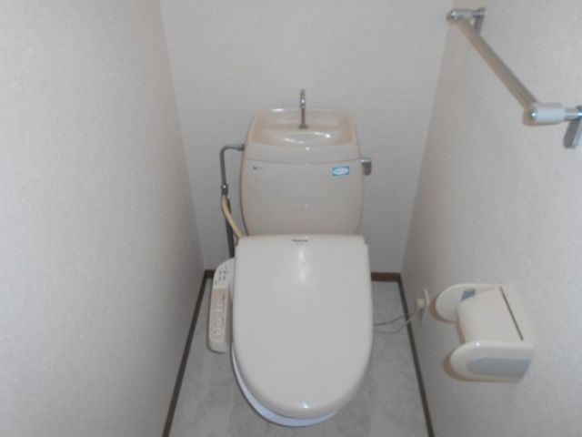 【ヴィラアスカ３０　D棟のトイレ】